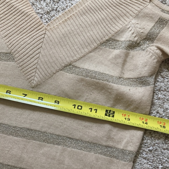 Charlotte Russe cut out shoulder three-quarter length sleeve sweater - Picture 3 of 4